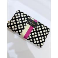 ราคา Kate Spade Black and Cream Zip Wallet with Pink Stripe (40514715073)