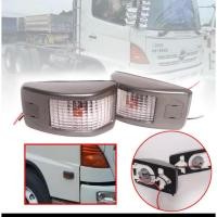 ราคา ไฟเลี้ยวข้างประตู HINO FM3M FM2K (สิงห์ไฮเทค) สามารถใส่ได้ทั้งซ้ายและขวาเป็นสินค้าไทยมีหลอดไฟพร้อมให้ (41111888019)