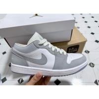ราคา nike jordan 1 low wolf grey มือสองสภาพดีมาก us8w (53152428801)