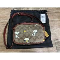 ราคา กระเป๋า Coach snoopy มือสอง สภาพดี ของแท้จากร้าน shop by pimmy (พร้อมถุงผ้า) (26225523512)