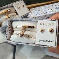 ราคา กำไล Guess ชุุดกำไลสร้อยข้อมือ /ต่างหูGUESS ( สีโรสโกล ) สวยๆ จาก USA (10054618119)