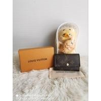 ราคา กระเป๋าหลุยส์วิตตองใส่กุญแจลายโมโนแกรม(สภาพสวย)มือสองของแท้ (29123534811)