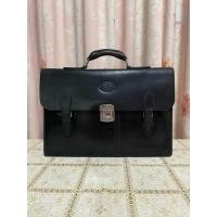 ราคา กระเป๋านักเรียนหนังแท้ JACOB 18“ รุ่นซิกเนเจอร์ หลังต่อ กระเป๋านักเรียนในตำนาน มือ2 สภาพดีมาก มี 3 ช่อง ช่องกลางติดซิบ (46451432066)