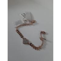 ราคา Guess heart rosegold Bracelet ต้นฉบับ (21192605632)