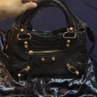 ราคา กระเป๋า สไตล์ balenciaga มือสอง ตำหนิหมุดทองซีด (1688956282)
