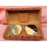 ราคา MCM แท้มือ 1 NEW AUTHENTIC MCM 126S 740 SUNGLASSES (57-18-140)โฮโลแกรม mcm ปรอททองเลนส์สีเทาดำ กรอบสีทอง (42575662065)