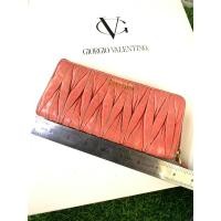 ราคา กระเป๋าสตางค์ใบยาว miu miu ชมพูมือสอง (23072732766)