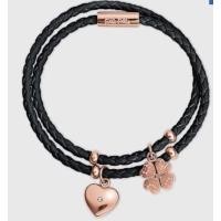 ราคา สร้อยข้อมือ Folli Follie แท้สายดำฟอลลิห้อยด้วยดอกไม้และหัวใจเพชรกลาง/ของขวัญ/คริสมาร์ต สายดำ cham ห้อย2ชิ้น ประดับ (16390954410)