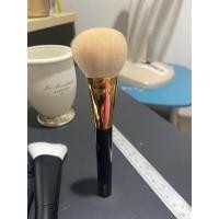 ราคา tomford แปรงแต่งหน้า Cream Foundation Brush 02 ของแท้ (21318881385)