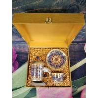 ราคา ชุดคู่แก้วมัคเบญจรงค์ถมทองหูช้าง ถ้วยกาแฟ พร้อมกล่องผ้าไหมสุดหรู งานปราณีต สีนูน เคลือบแม้กซ์อบ3รอบ น้ำทองงาม (42900745364)