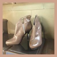 ราคา SALE!! รองเท้าส้นสูงหนังแท้ Footwork (Schutz) (322813742)