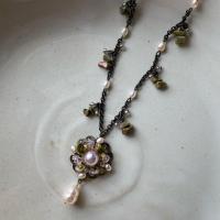 ราคา สร้อยวินเทจอะไหล่สีรมดำ ประดับมุกแท้✅+หิน สร้อยดอกไม้ (41972546940)