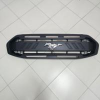 ราคา กระจังหน้า กระจัง ford everest โลโก้ม้า ใส่ปี 2018 - 2021 / มีไฟรอบม้า แบบมีไฟด้านบน 3 จุดและไม่มีไฟด้านบน 3 จุด (28892458566)