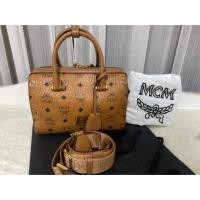 ราคา McM boston 9” สินค้ามือ2 แท้100% (7515672575)
