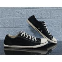 ราคา รองเท้าผ้าใบมือสอง ไซส์ 41 ยาว 26 cm#E1JN35 (23654756524)