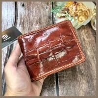 ราคา กระเป๋าสตางค์หนังจระเข้พร้อมหนังหางเย็บสองด้านกระเป๋าสตางค์หนังจระเข้แท้แฮนด์เมดสีน้ําตาลแดงสไตล์แนวนอน- (24229580372)