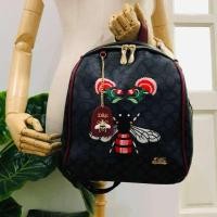 ราคา D&E- Backpack กระเป๋า กระเป๋าเป้ ปักลายผึ้ง งานปักสวยแน่นๆ ของแท้หนังลายกราฟฟิตสวย (9*12*4 นิ้ว)-สีเทาดำ:D&E-117 (7195303998)