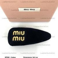 ราคา : New!! Miu Miu Hair Clip‼️ก่อนกดสั่งรบกวนทักมาเช็คสต๊อคก่อนนะคะ‼️ (43150683499)