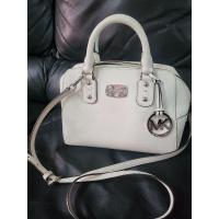 ราคา กระเป๋า Michael Kors แท้ (22459488930)