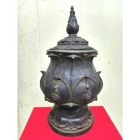 ราคา บาตรน้ำมนต์​ ดอก​บัวตูม​ ฝังพระกริ่ง​ วัดสุทัศน์​ฯ​ ปี2486 (4255943031)