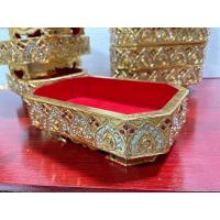 ราคา กี๋ กี๋น้ำชา ถาดไม้ พานไม้ ถาดวางของ ถาดทรงยาว แบบลงรักปิดทองพานเจ้านาง ขนาด 14 x 23 x 7 CM. (3010040866)