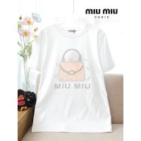 ราคา พร้อมส่ง เสื้อยืดป้ายmiu miu เสื้อยืดผู้หญิง อกหน้าผ้า42 ยาว25 ผ้ายืด ผ้าซาร่า คอกลม แขนสั้น งายรีดเพรชไฮเอนด์ ดีเทลกา (29379331768)