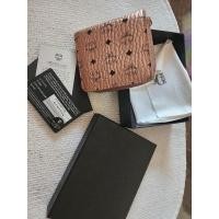 ราคา Used แท้ % MCM Berlin Gold Ladies Mini Zip Wallet (12099946507)