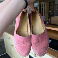 ราคา chanel espadrilles มือสอง สีชมพู ของเเท้ (4819400242)