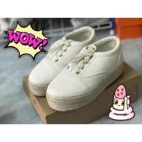 ราคา รองเท้าผ้าใบสีขาว มือสอง (202857586)