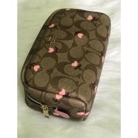 ราคา กล่องเครื่องสำอางหัวใจ Coach (8327445904)