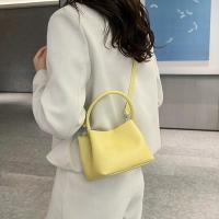 ราคา Rootote(R2100) กระเป๋าสะพายข้างหนังพียู ทรงขนมจีบ (24485221995)