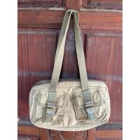 ราคา แท้VOLCOMกระเป๋าสะพายไหล่ สีครีม ปากเปิดปิดด้วยซิป มีแทค มีตำหนิตามรูป ขนาด 11 x 6 x 3 “ (27429279191)