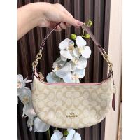 ราคา COACH PAYTON HOBO IN SIGNATURE CANVAS (27309102623)