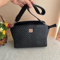 ราคา BANA BANA มือสอง ฐาน 9 นิ้วสูง 6.5 นิ้ว คลอสบอดี้หนังแกะ สภาพดีมากๆ ภายในสะอาด สายยาวสายเทียบ (28163989243)