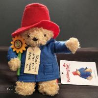 ราคา ตุ๊กตาหมี Paddington Bear London National Gallery Sunflower Keychain แท้ (49354291120)