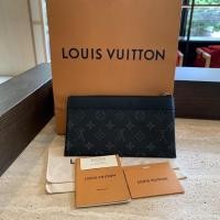 ราคา [CO220906032] Lv / Discovery Pouch Clutch Microchip (18753413273)