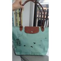 ราคา Longchamp size M หูยาว Limited มือ2️⃣ของแท้ สีสวย / ผ้าแข็ง/หูแข็งภายในมีเลอะ 1 ที่ / มุมมีร่องรอย/ โดยรวมดูดี (44050215711)