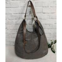 ราคา กระเป๋าหนังแท้ 1ช่องหลัก 3ย่อย หน้า1 หลัง 1ช่อง ราคา : 590 กว้าง 13.5นิ้ว สูง 13นิ้ว ฐาน 6.5นิ้ว (27805053468)