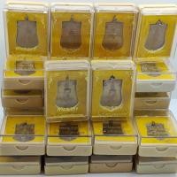 ราคา (ราคาต่อ 1 องค์) พระฉลอง 25 พุทธศตวรรษ ทรงเสมา เนื้ออัลปาก้า ปี 2500 มีคราบเก่าเก็บ พร้อมตลับ (51003819062)