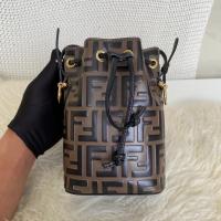 ราคา Fendi Mon Tresor Bucket Bag (11047337936)