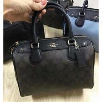 ราคา พร้อมส่ง F36702 Coach ทรงหมอนหนังรุ่นเก่า 9 นิ้ว :น้ำตาลเข้ม (246262953)