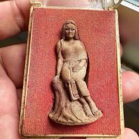 ราคา แม่ตะเคียนทอง รุ่นแรก วัดนางกุย จ.พระนครศรีอยุธยา สร้างจาก "ผงไม้ตะเคียน" แท้ ๆ ที่ได้จากเจ้าแม่ตะเคียนองค์ใหญ่ 400 ปี (23954291640)