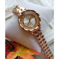 ราคา นาฬิกาแฟชั่น นาฬิกาผู้หญิง ประดับเพชร ขอบเพชรกลิ้ง เล่นไฟ สวยมาก ดีไซน์หรูหรา (10864884595)