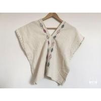 ราคา เสื้อสั้นทรง​กะเหรี่ยง​ สีขาวดิบ​ ผ้าฝ้ายเยื่อ​ไผ่​เพิ่มความน่ารักด้วยงานปัก​มือ​ลายใบไม้น่ารัก​ๆ​ ด้านหน้า (4170120395)