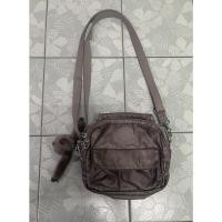 ราคา สินค้าพร้อมส่ง!!! USED กระเป๋า Kipling Crossbody Bag กระเป๋าสะพาย crossbody ของแท้ 100% (44059439268)