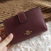 ราคา Coach medium wallet กระเป๋าตังค์ 2 พับ แท้ 100% (1963822524)