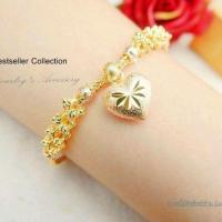 ราคา สร้อยข้อมือลายดอกพิกุลห้อยหัวใจ สีพิ้งค์โกลว์ งานหุ้มทอง5ไมครอน (2382450970)