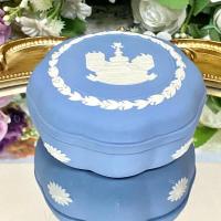 ราคา Wedgwood Jasperware Flower Trinket Box ตลับดอกไม้ 3.5 นิ้ว (23719110769)