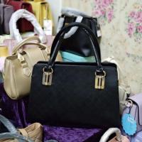 ราคา กระเป๋าถือสีดำใบใหญ่ (8880805678)