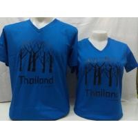 ราคา “Thailand”เสื้อเป่ายิ้งฉุบ เสื้อยืดสีน้ำเงิน คอวี (22079799661)